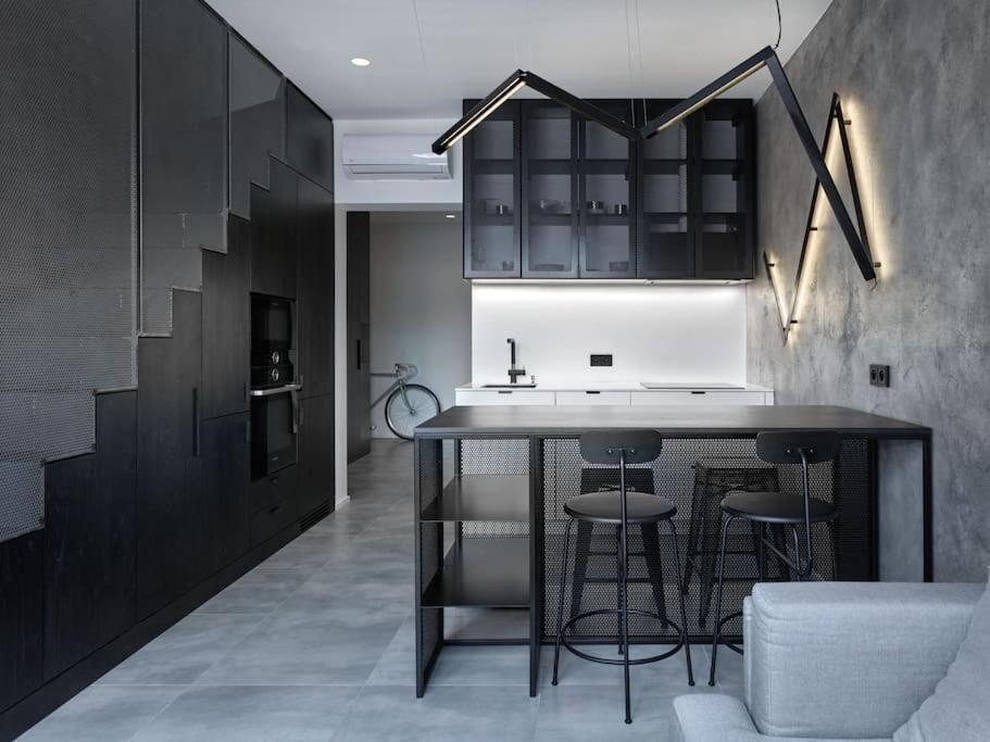 Rooftop Penthouse With Terrace, Prime Location Прага Экстерьер фото
